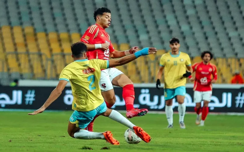 بث مباشر.. تردد القناة الناقلة لمباراة الأهلي ضد الإسماعيلي في الدوري المصري مجانًا